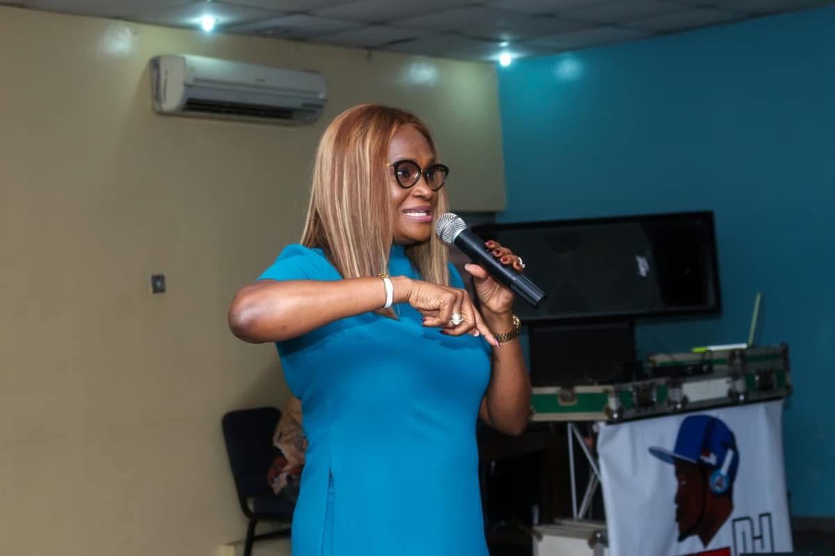 Catherine Abagun mentoring women in a live session
